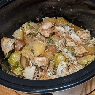 A picture of the Slow-Cooker Balsamic Chicken recipe.